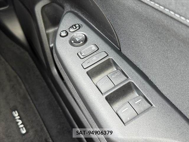 Honda CIVIC 2018-02 8073265-26