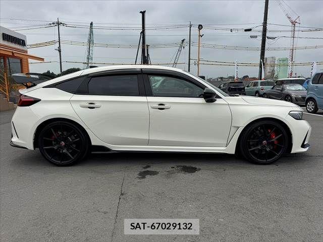 Honda CIVIC 2024-12 8098503-11
