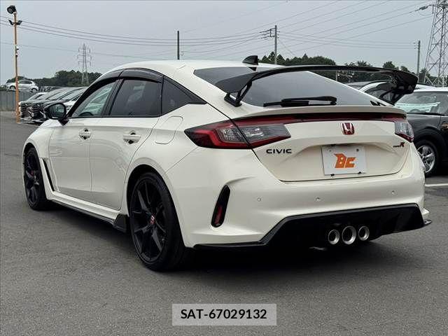Honda CIVIC 2024-12 8098503-12