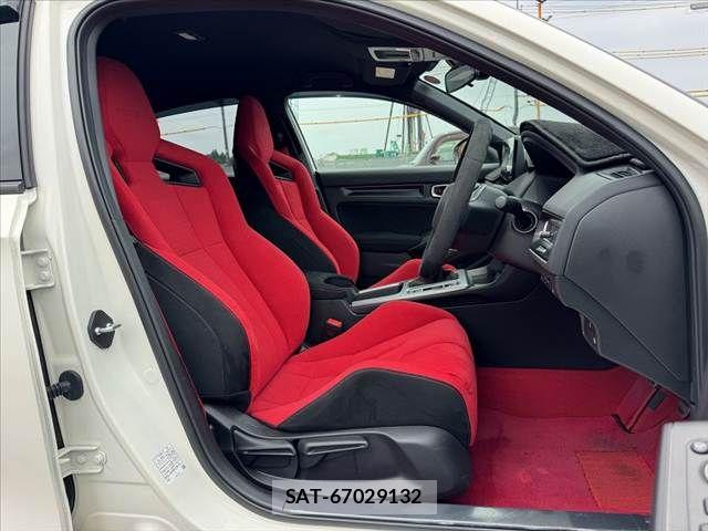 Honda CIVIC 2024-12 8098503-15