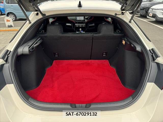 Honda CIVIC 2024-12 8098503-18