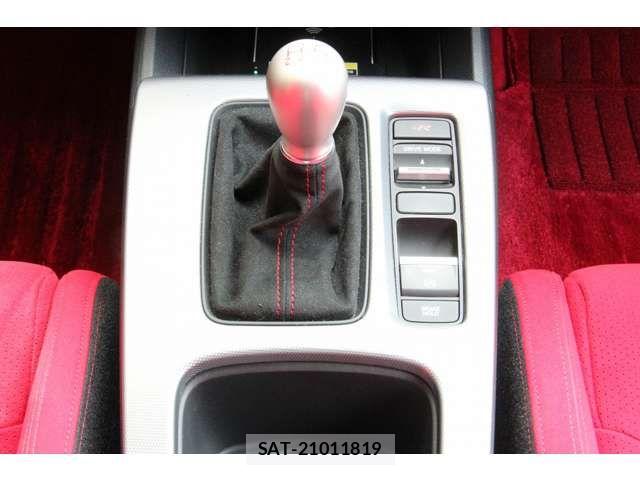 Honda CIVIC 2024-11 8098502-13