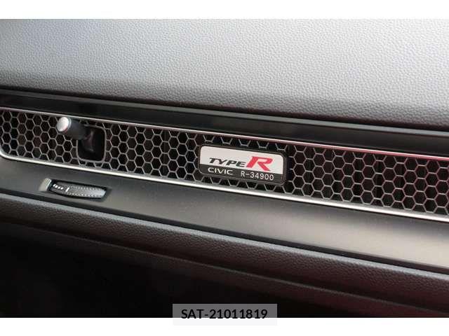 Honda CIVIC 2024-11 8098502-14