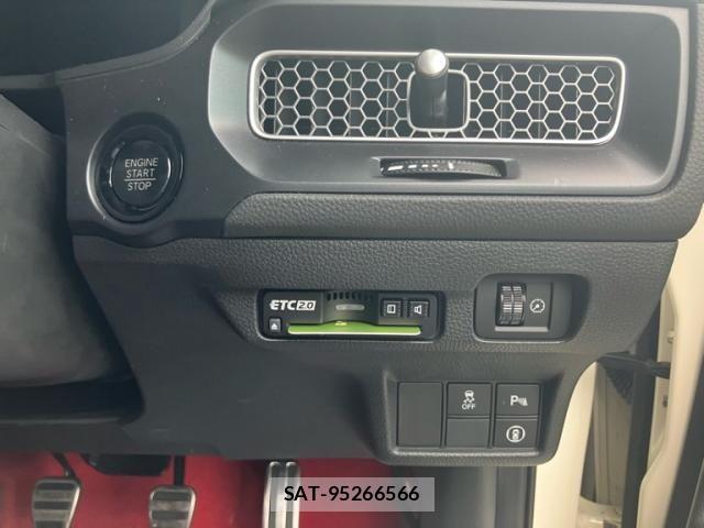 Honda CIVIC 2023-10 8098497-17