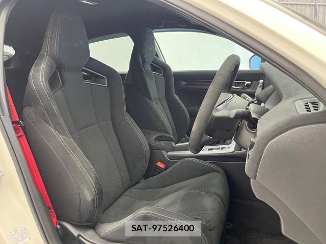 Honda CIVIC 2025-05 8129377-11