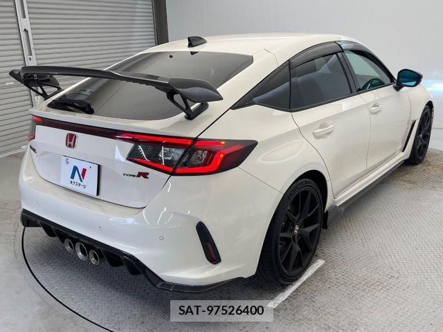 Honda CIVIC 2025-05 8129377-16