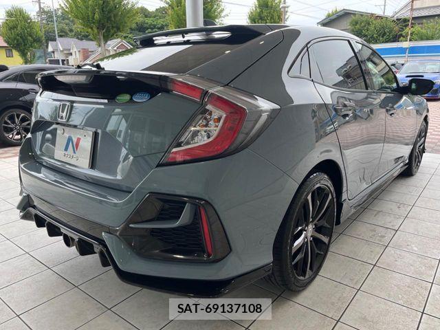 Honda CIVIC 2020-07 8129385-17