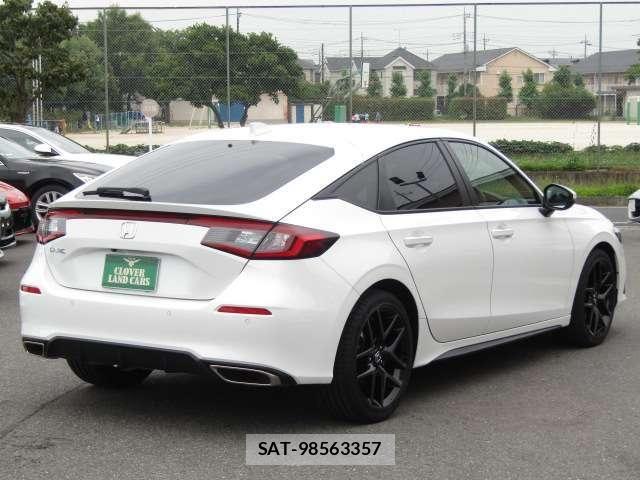 Honda CIVIC 2022-09 8129381-13