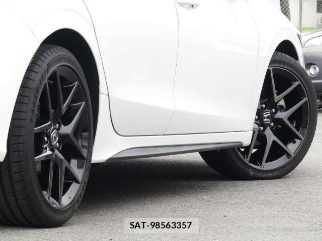 Honda CIVIC 2022-09 8129381-26