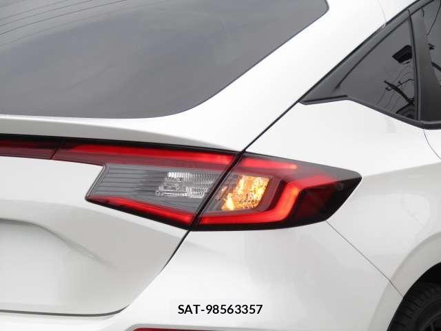 Honda CIVIC 2022-09 8129381-28