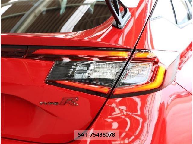 Honda CIVIC 2026-06 8129379-29
