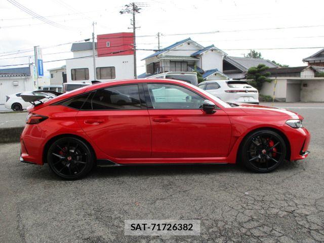 Honda CIVIC 2026-01 8145590-4