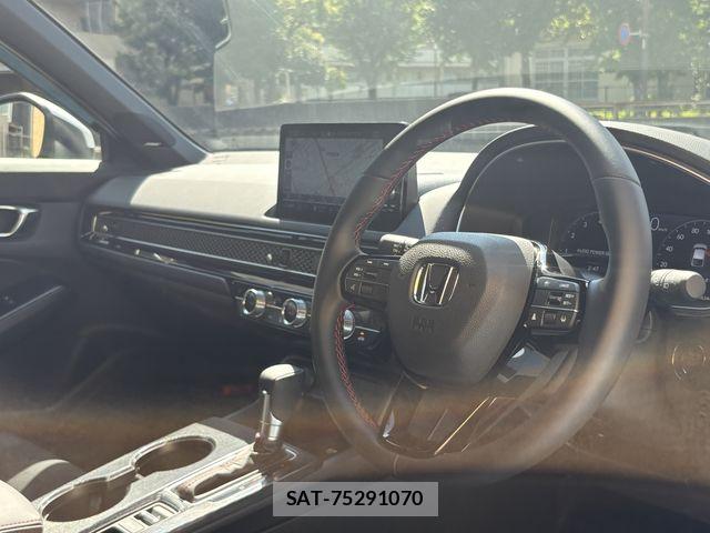 Honda CIVIC 2024-02 8158156-1