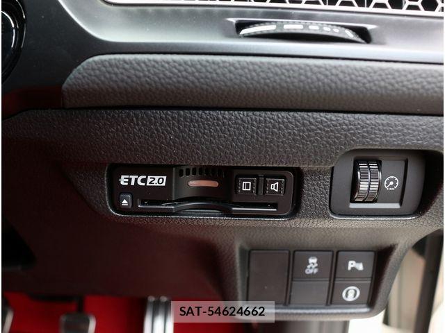 Honda CIVIC 2025-12 8158155-13
