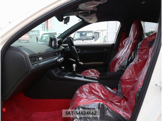 Honda CIVIC 2025-12 8158155-18