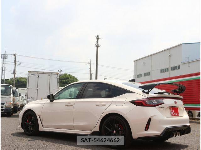 Honda CIVIC 2025-12 8158155-27