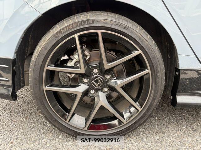 Honda CIVIC 2023-06 8206865-10