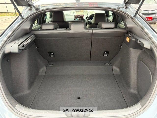 Honda CIVIC 2023-06 8206865-15