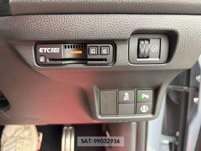 Honda CIVIC 2023-06 8206865-19