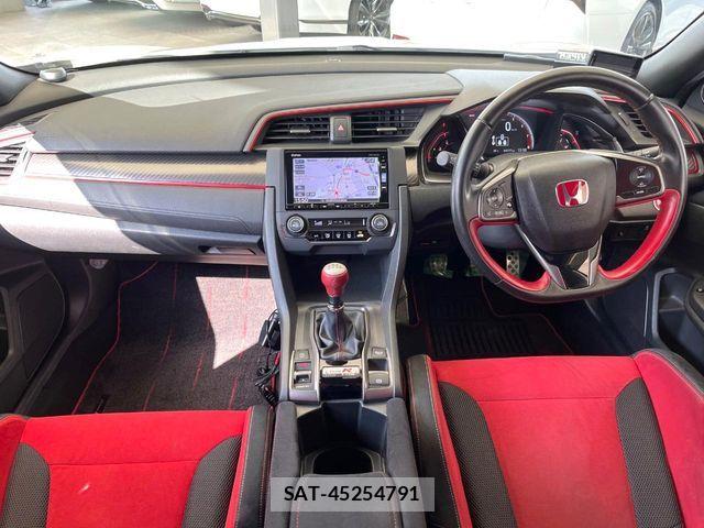 Honda CIVIC 2018-03 8206859-1