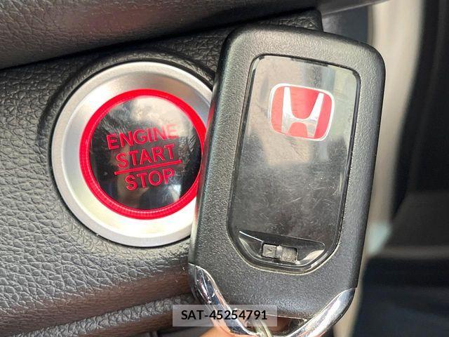 Honda CIVIC 2018-03 8206859-4