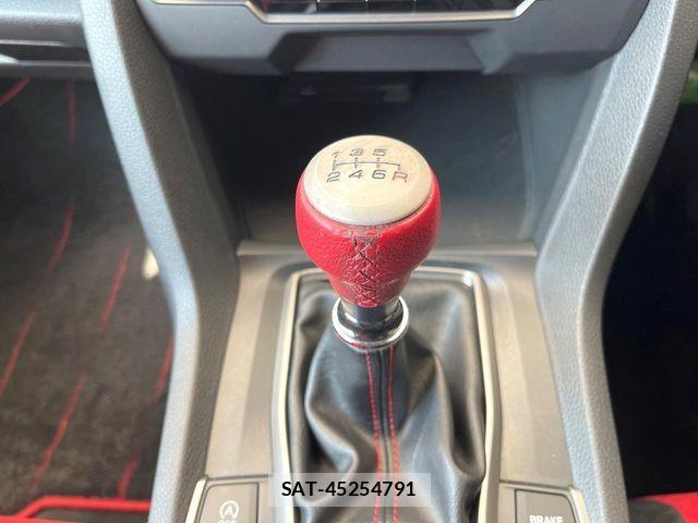 Honda CIVIC 2018-03 8206859-5