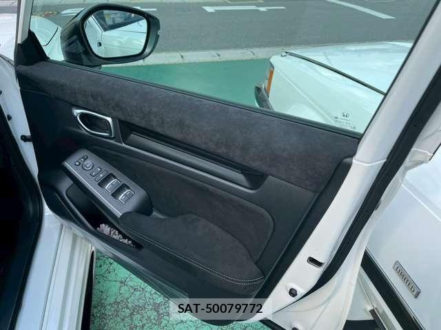 Honda CIVIC 2025-10 8206853-13