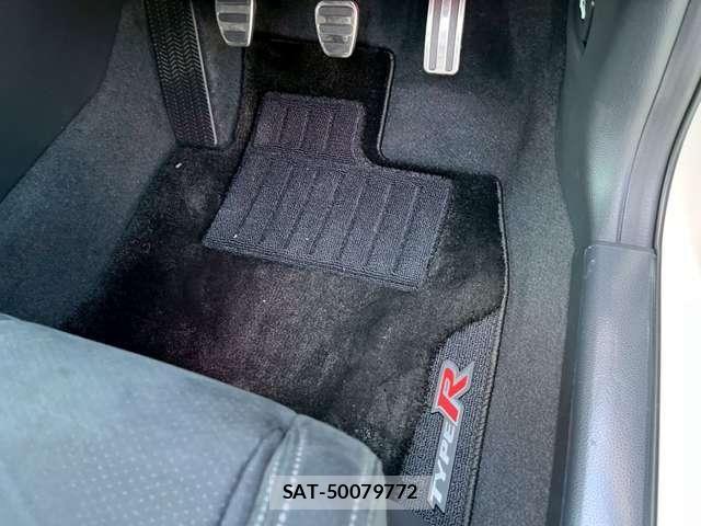 Honda CIVIC 2025-10 8206853-15