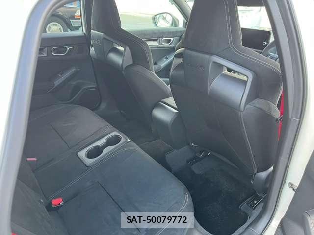 Honda CIVIC 2025-10 8206853-8