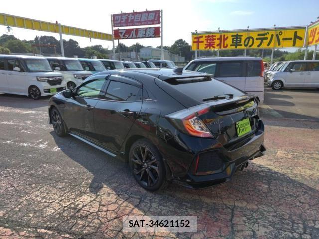 Honda CIVIC 2017-11 8206875-11