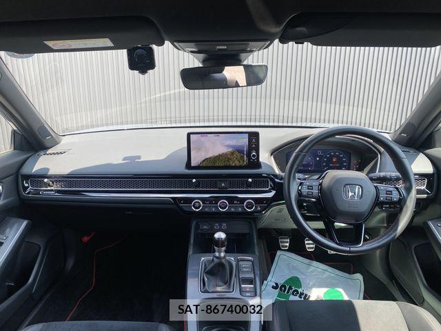 Honda CIVIC 2024-04 8206872-1