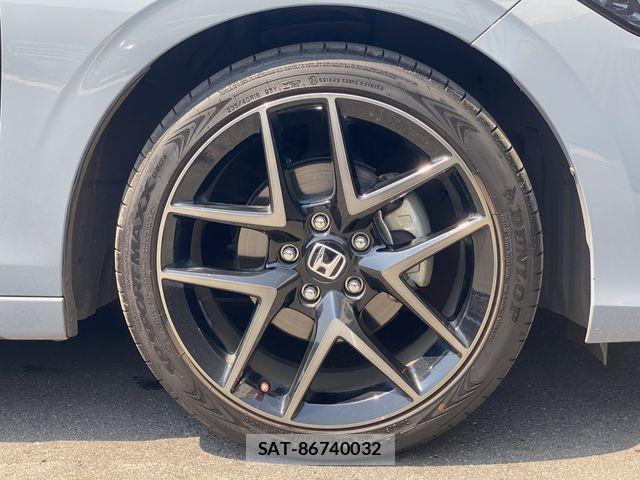 Honda CIVIC 2024-04 8206872-26