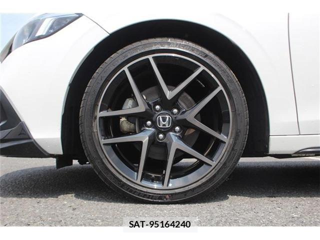 Honda CIVIC 2023-09 8206874-23