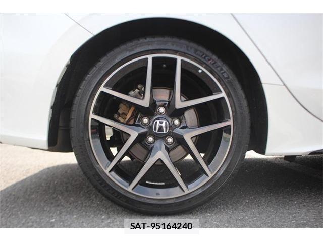 Honda CIVIC 2023-09 8206874-25