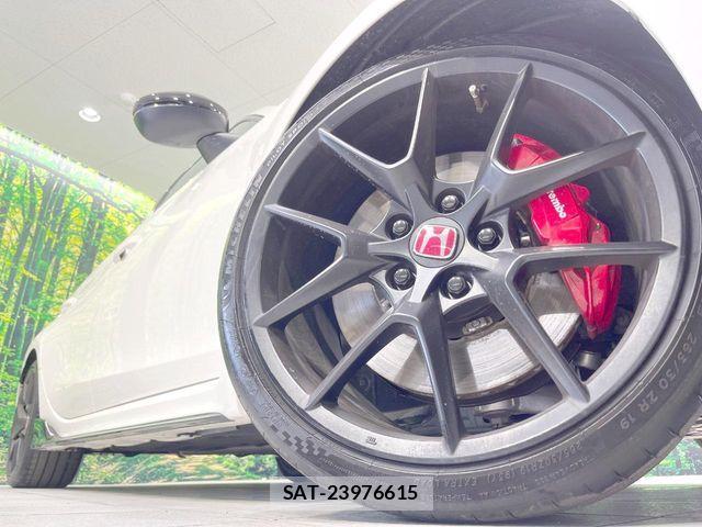 Honda CIVIC 2025-10 8206854-12