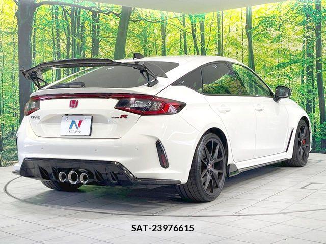 Honda CIVIC 2025-10 8206854-16