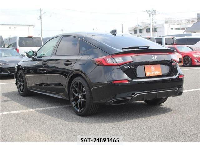 Honda CIVIC 2026-06 8206861-11