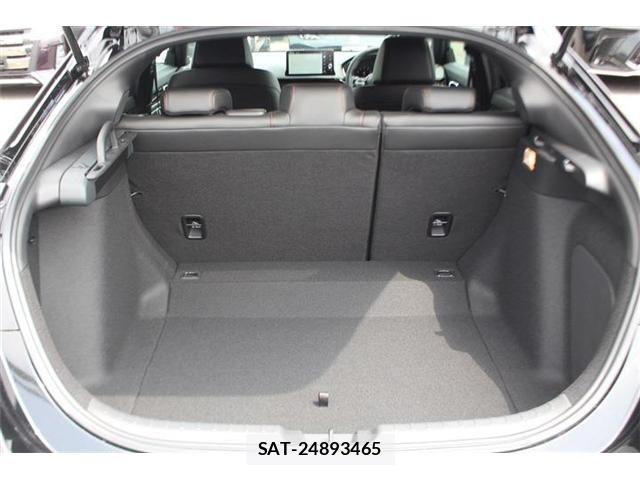 Honda CIVIC 2026-06 8206861-28