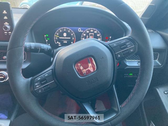 Honda CIVIC 2023-09 8229261-16
