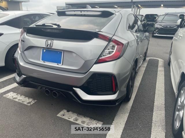 Honda CIVIC 2018-01 8229264-4