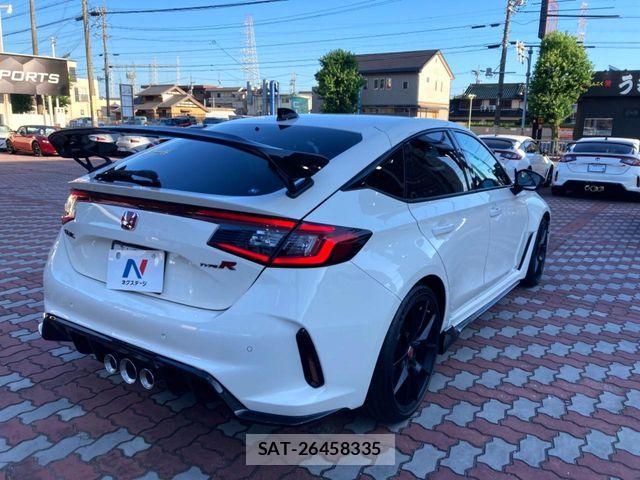 Honda CIVIC 2025-11 8229260-16