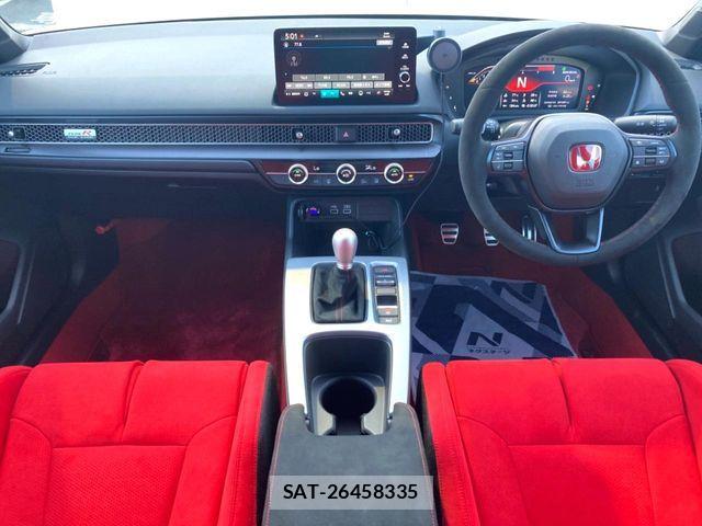 Honda CIVIC 2025-11 8229260-1