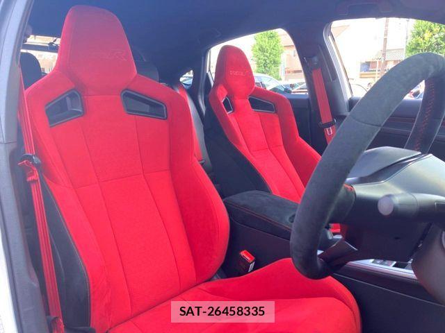 Honda CIVIC 2025-11 8229260-7