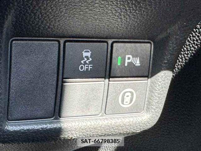 Honda CIVIC 2022-02 8244842-26
