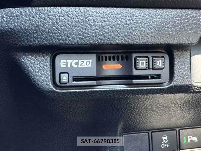 Honda CIVIC 2022-02 8244842-28