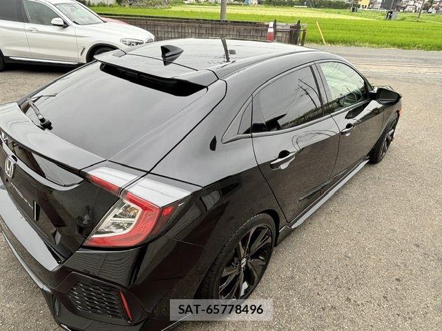 Honda CIVIC 2019-08 8244845-12