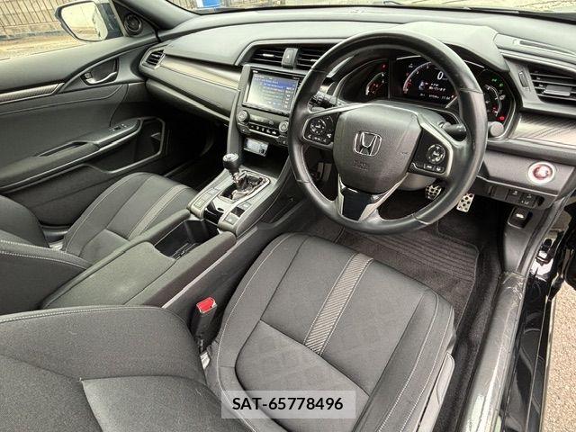 Honda CIVIC 2019-08 8244845-15