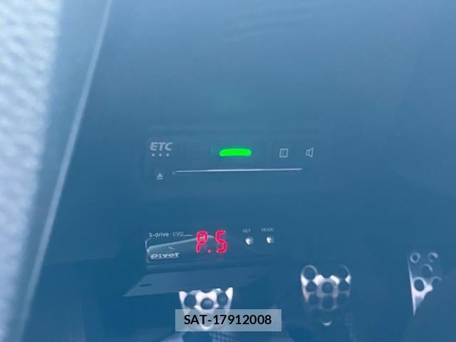 Honda CIVIC 2018-02 8244847-25
