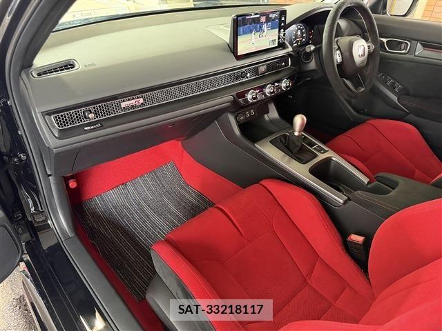 Honda CIVIC 2025-01 8313681-15
