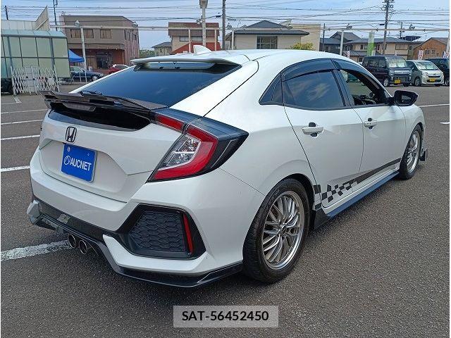 Honda CIVIC 2017-12 8313708-1